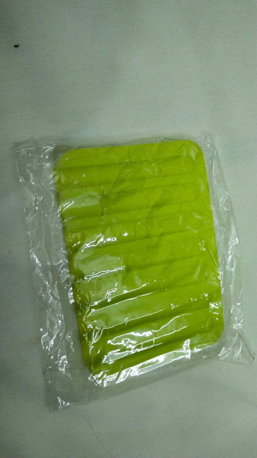 silicone-soap-dish-drainer-tray-green_PD7039