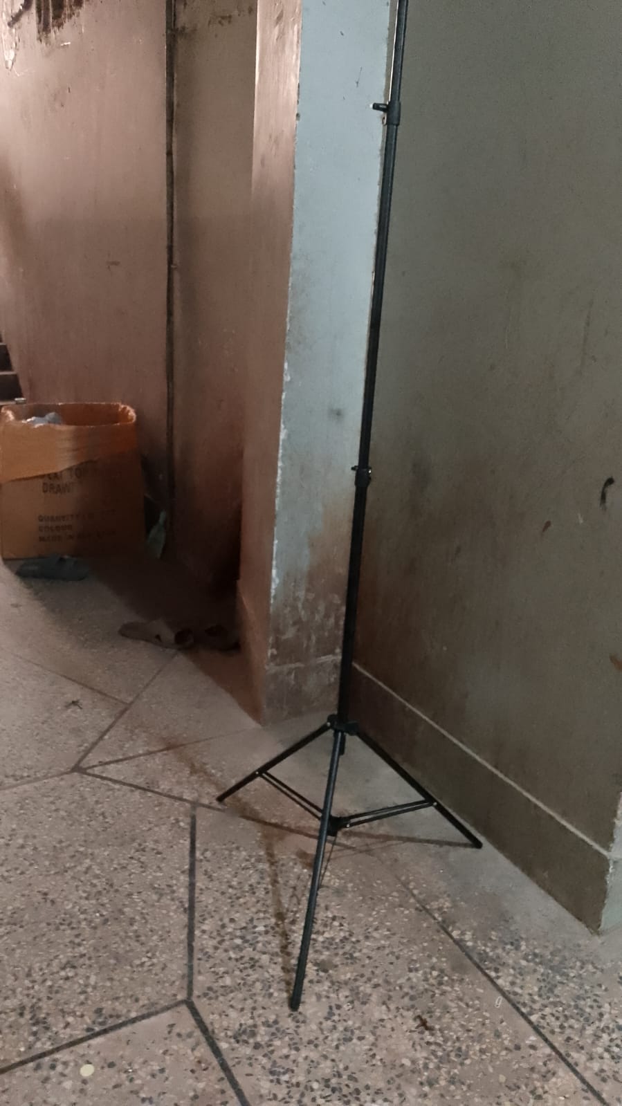 7-ft-ring-light-stand-for-video-shooting-and-photography_PD6698