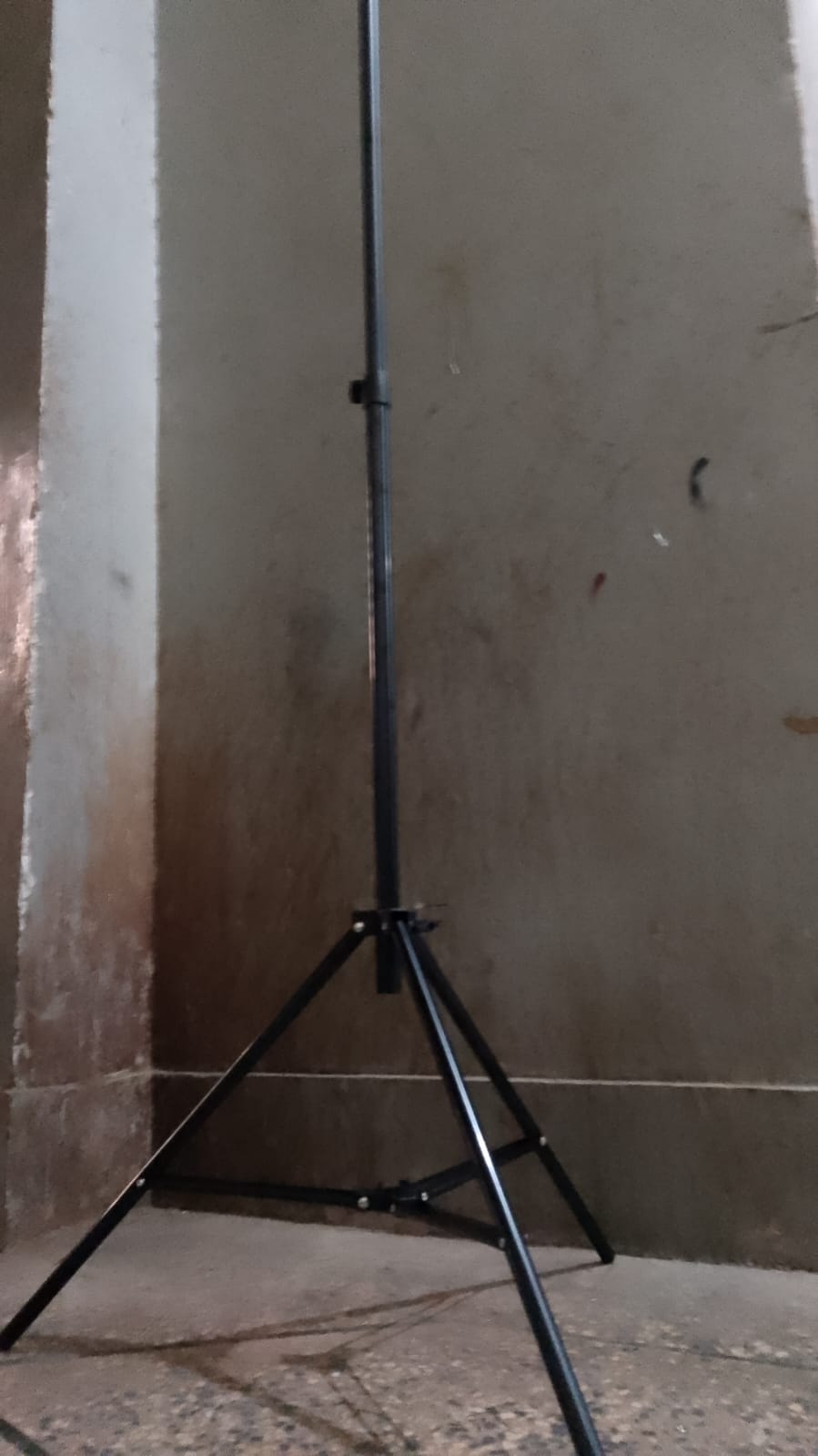 7-ft-ring-light-stand-for-video-shooting-and-photography_PD6698