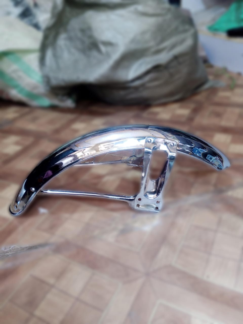 front-cut-mudguard-for-70cc-and-125cc-cafe-racer-bikes-chrome-mudguard-metal-quality_PD6553