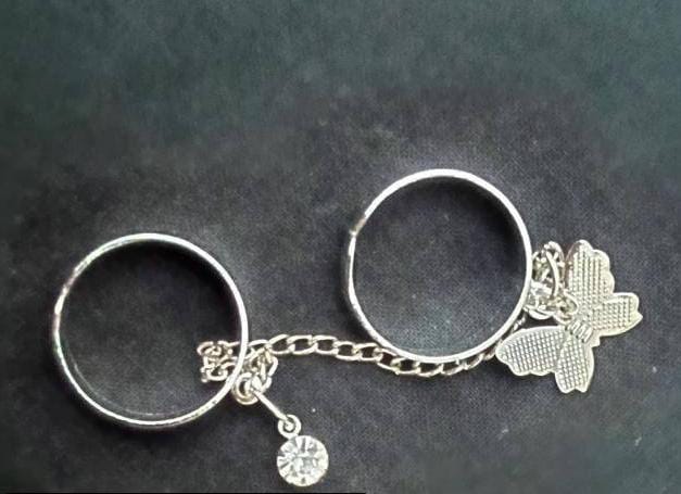 2-finger-silver-butterfly-rings-trendy-butterfly-pair-rings-set-silver-plated-stainless-steel-adjustable-size_PD6028