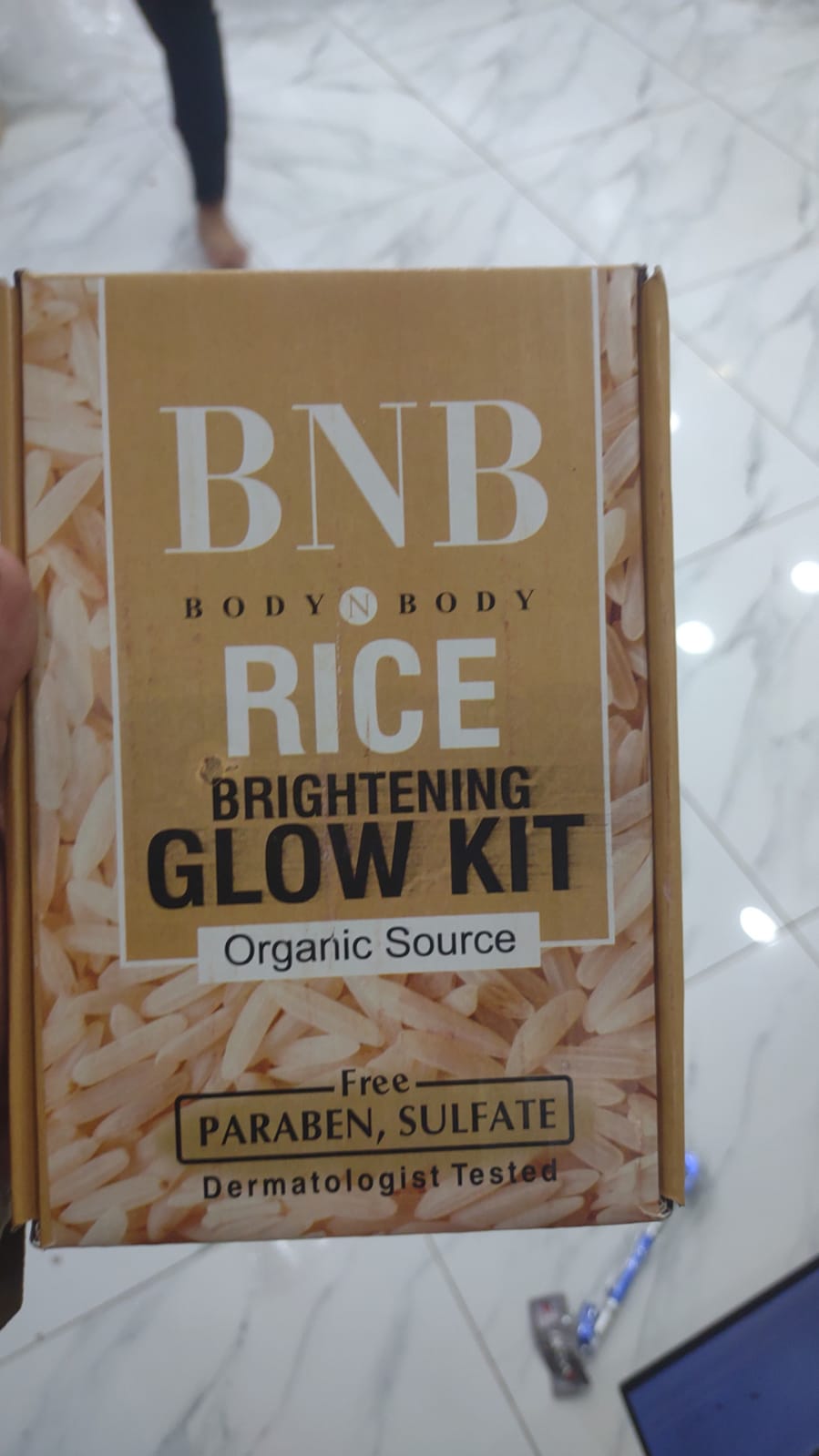 nw000343-bnb-whitening-rice-organic-glow-kit-organic-rice-facial-skin-care-kit-brightening-face-scrub-with-box_PD7903