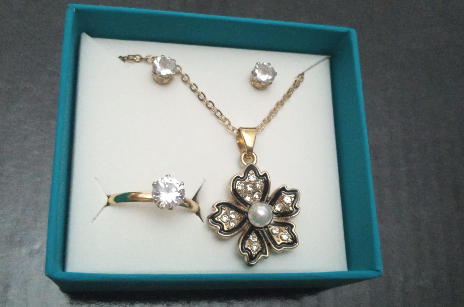 ladies-golden-flower-jewelry-sets-necklace-earring-and-ring-set_PD4943