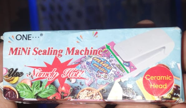 mini-portable-food-sealer-heat-seal-bag-closer-for-snacks-leftovers-more-airtight-kitchen-storage_PD7607