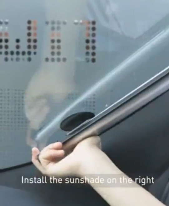 car-windshield-front-screen-auto-retractable-folding-curtain-suitable-for-all-cars_PD5614