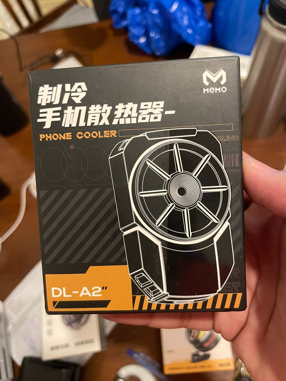 memo-dl-a2-semiconductor-cooling-mobile-phone-radiator-suitable-for-all-smart-phones_PD4803