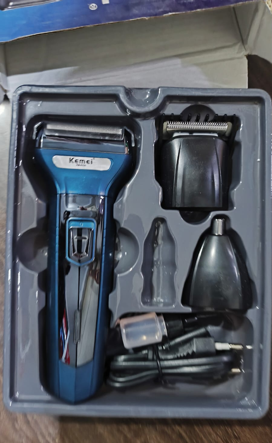 kemei-km-6330---3-in-1-professional-hair-trimmer-nose-beard-trimmer-safe-rechargable-hair-remover_PD4673