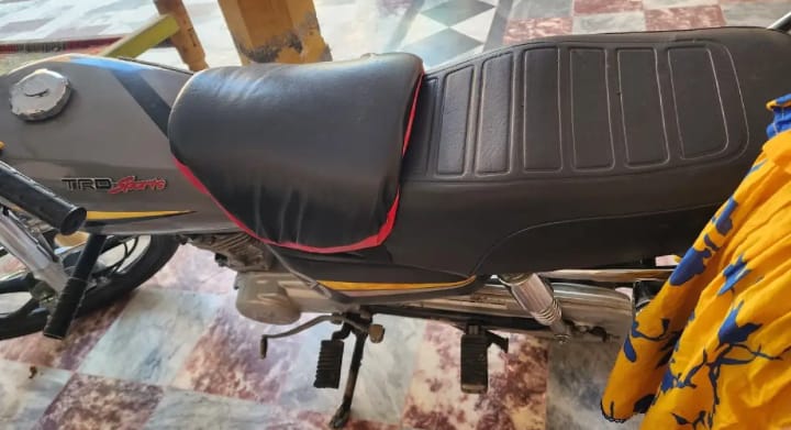 best-bike-seat-cushion-for-back-pain-red-black-waterproof-universal-relaxer-bike-seat-cushion-and-motorcycle-seat-cover-for-all-bikes-red-black_PD5407