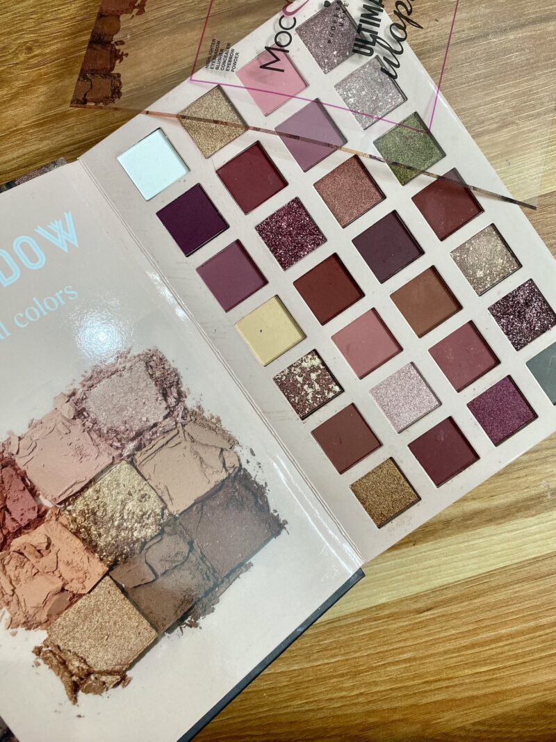 mocallure-4-in-1-eyeshadow-palette-book_PD3060