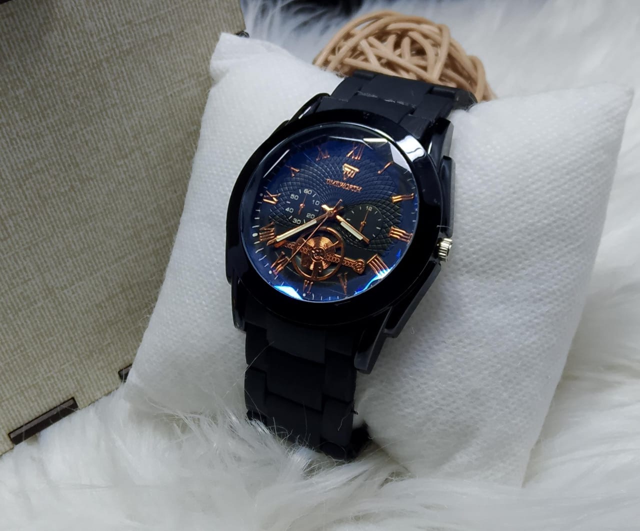 without-box-time-worth-armani-rubber-chain-watch_PD3626