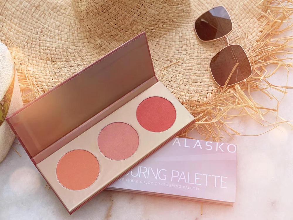 green-alasko-quicksand-rouge-blush-palette---imported_PD4579