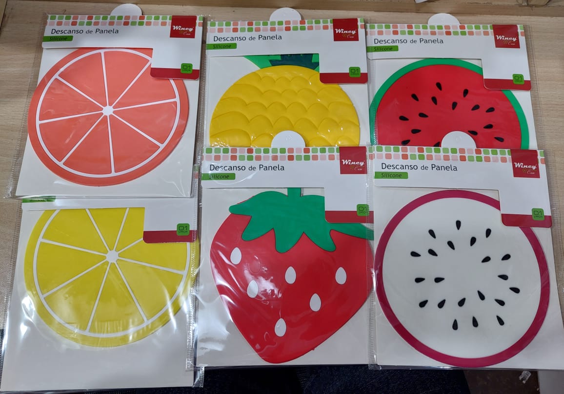 silicone-fruit-shape-placemat-plate-table-cup-pad-non-slip-bowl-coaster-mat-waterproof-heat-insulation-random-shape_PD4608