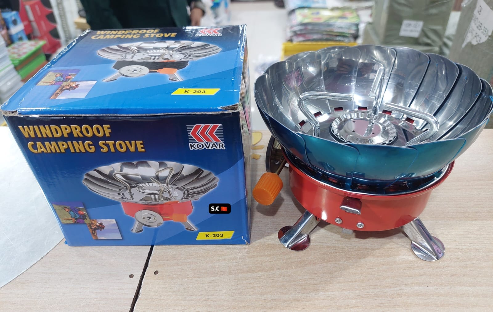 outdoor-round-windproof-camping-stove-mini-gas-stove-for-camping-and-cooking_PD4700