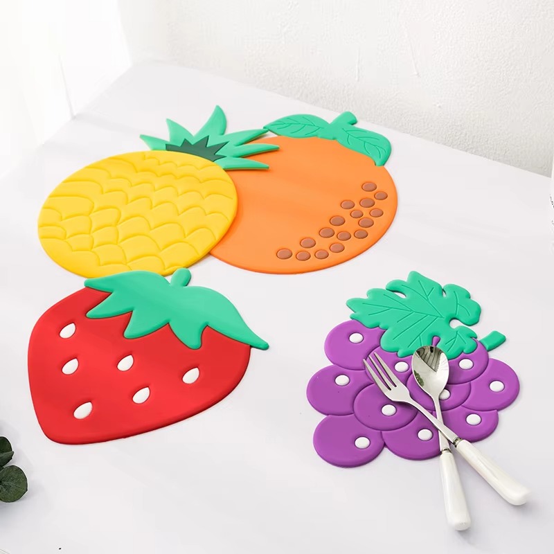 silicone-fruit-shape-placemat-plate-table-cup-pad-non-slip-bowl-coaster-mat-waterproof-heat-insulation-random-shape_PD4608