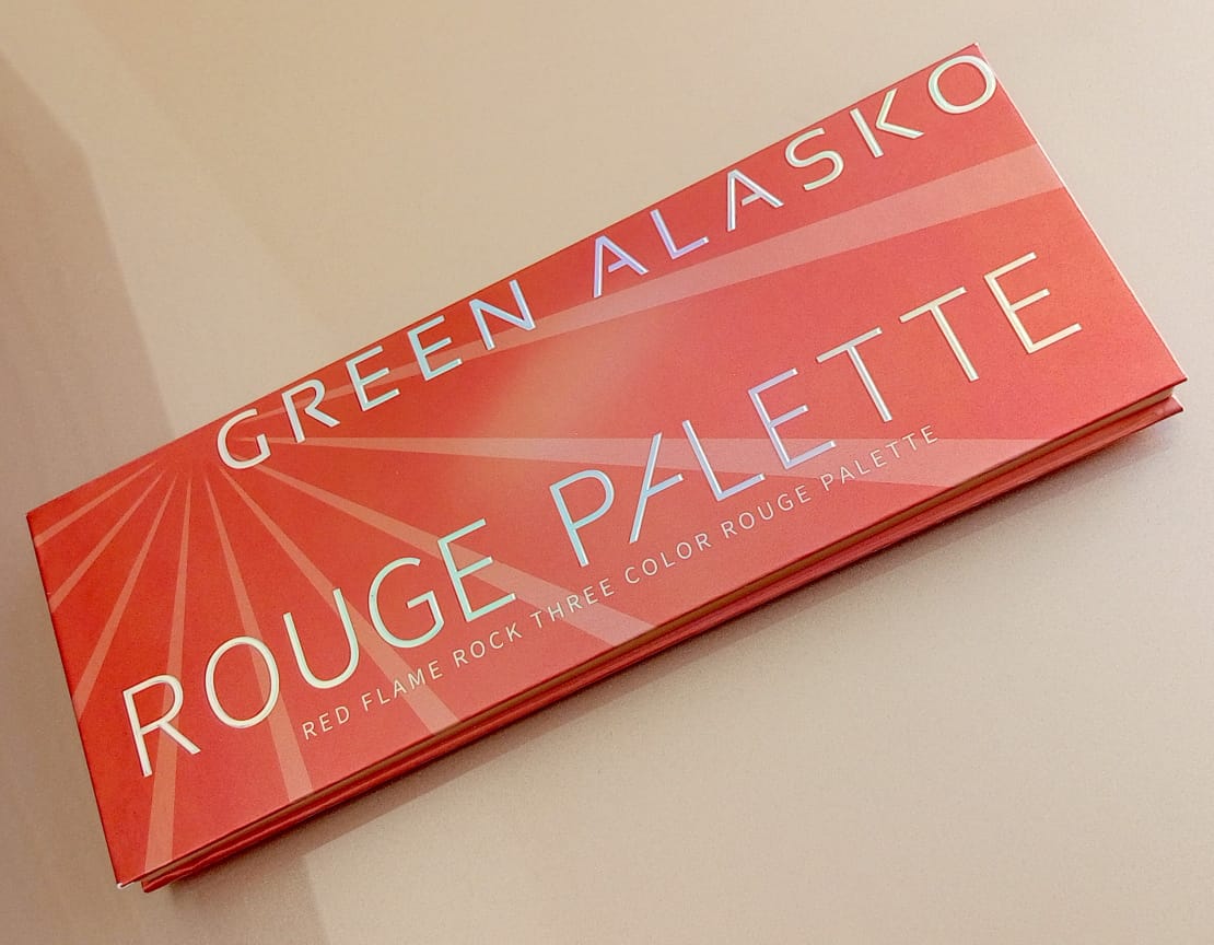 green-alasko-quicksand-rouge-blush-palette---imported_PD4579