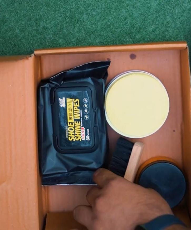 hhh-shoe-cleaning-kit-quick-shine-clean_PD2982