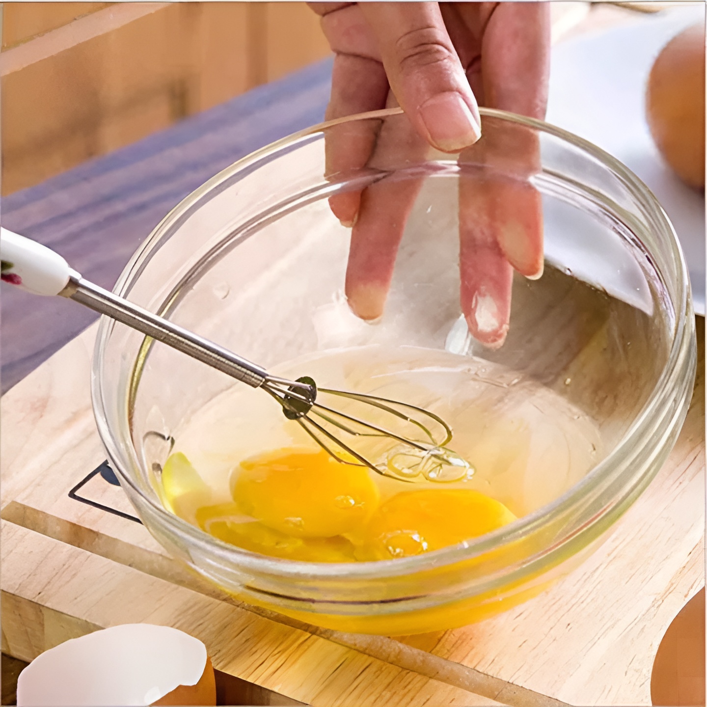 mini-ceramic-flower-print-handle-egg-coffee-milk-cream-beater-hand-mixer-whisk---1-pc-random-whisk_PD4605