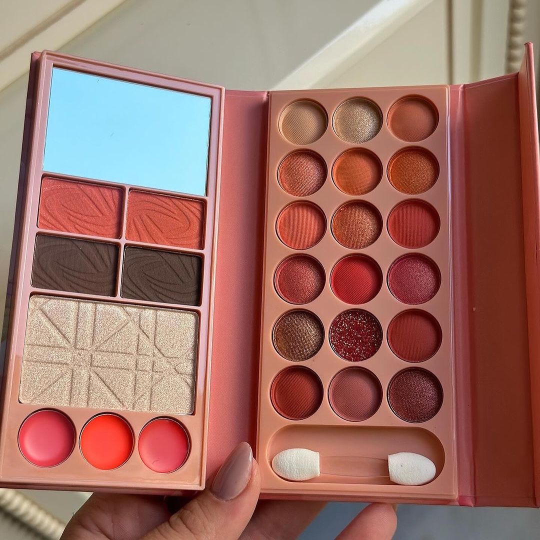 any-lady-pretty-girl-lovely-eyeshadow-blusher-highlighter-palette_PD1472