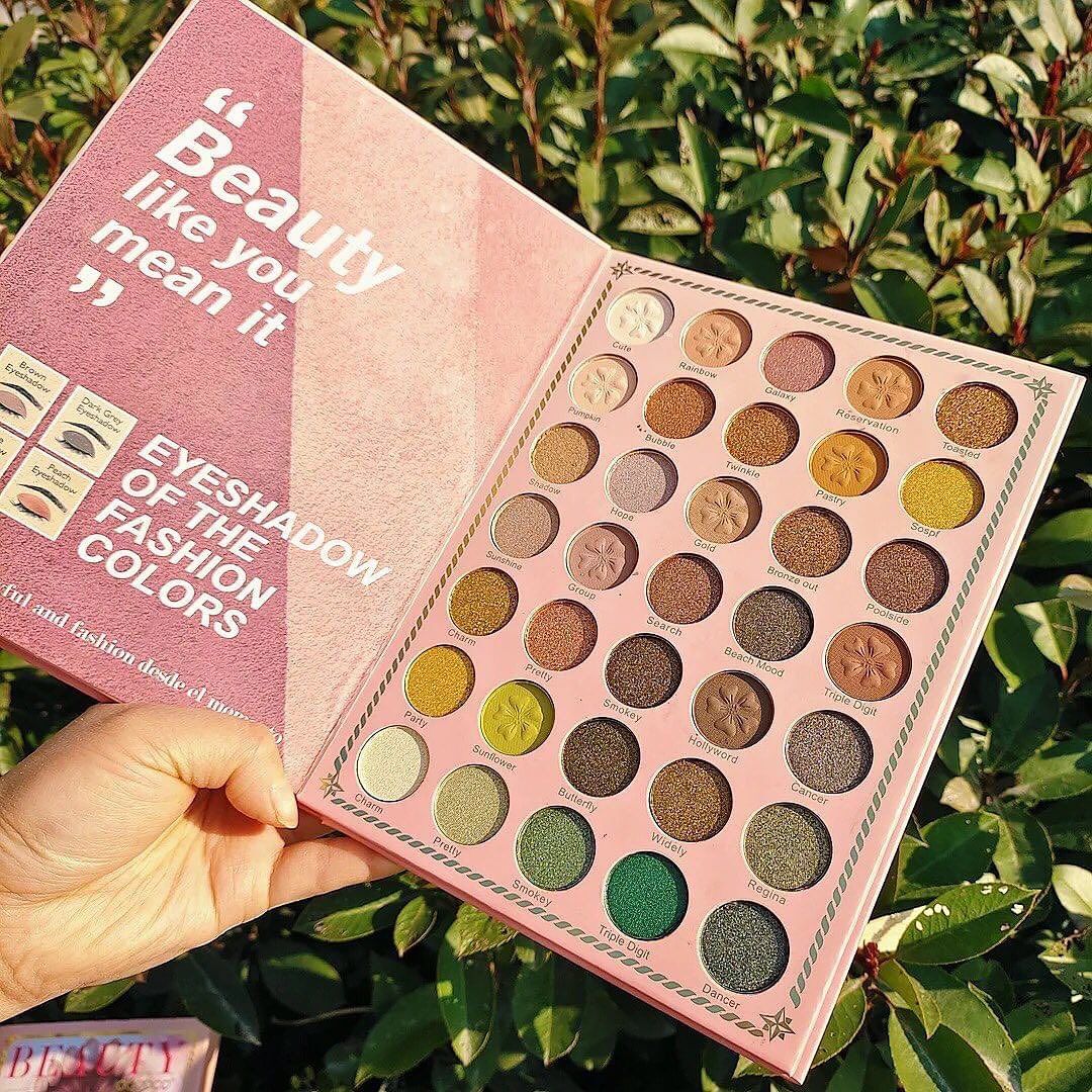 igoodco-strawberry-moonlight-eyeshadow-palette-pearlescent-blush-and-eyeshadow-palette_PD1467