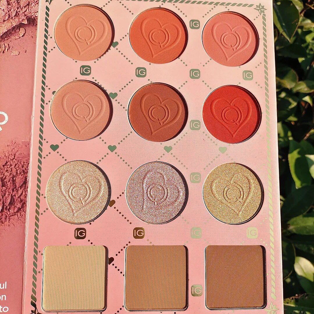 igoodco-strawberry-moonlight-eyeshadow-palette-pearlescent-blush-and-eyeshadow-palette_PD1467