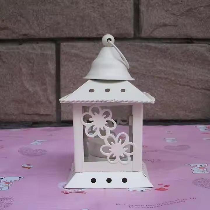 antique-candle-white-lantern-metal-garden-storm-candle-lantern_PD3714