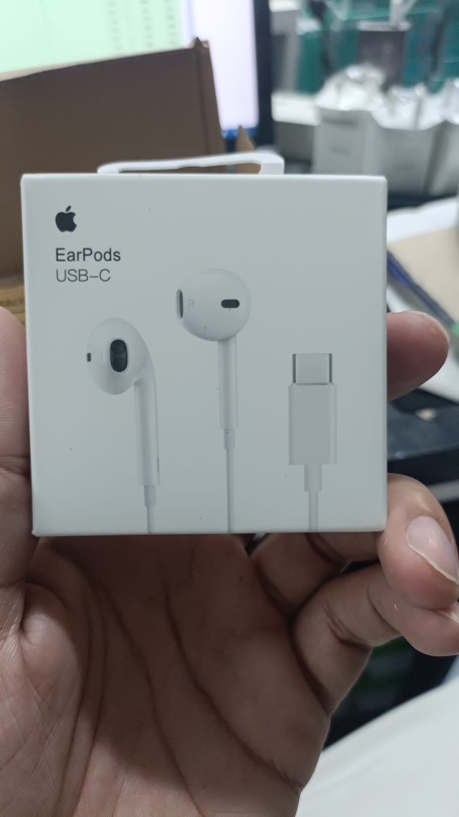apple-earpods-with-usb-c-wired-handsfree-original_PD2144