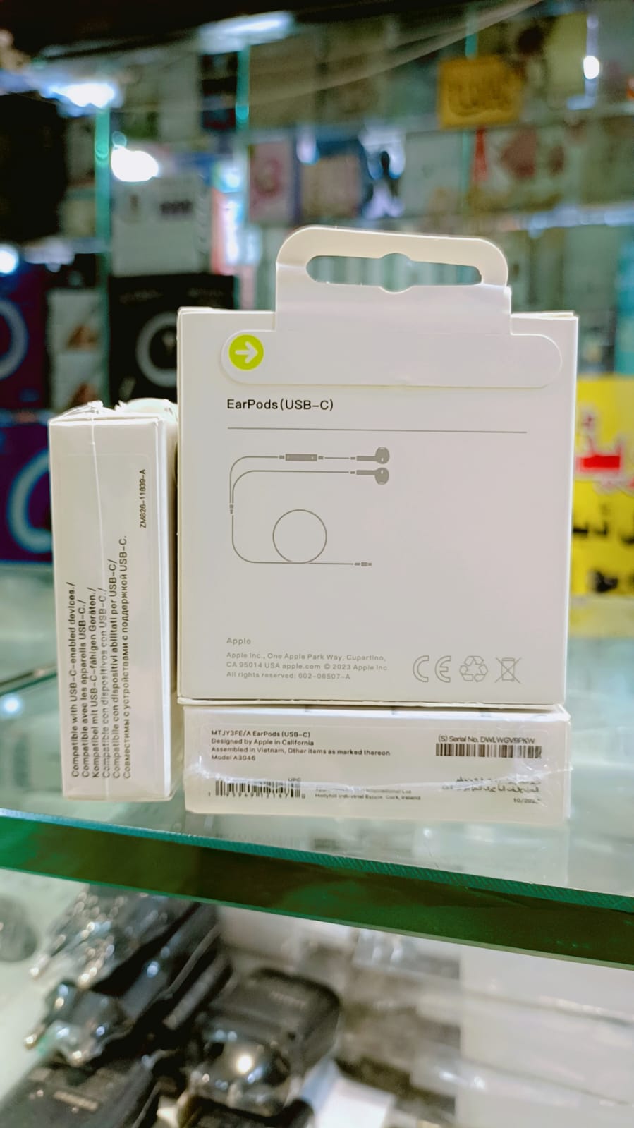 apple-earpods-with-usb-c-wired-handsfree-original_PD2144
