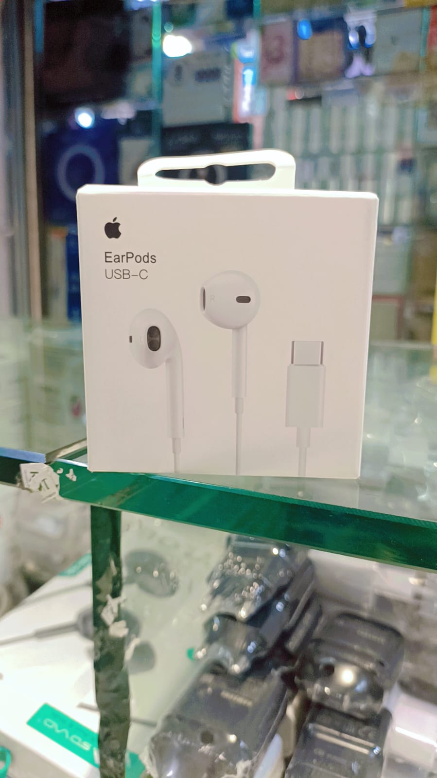 apple-earpods-with-usb-c-wired-handsfree-original_PD2144