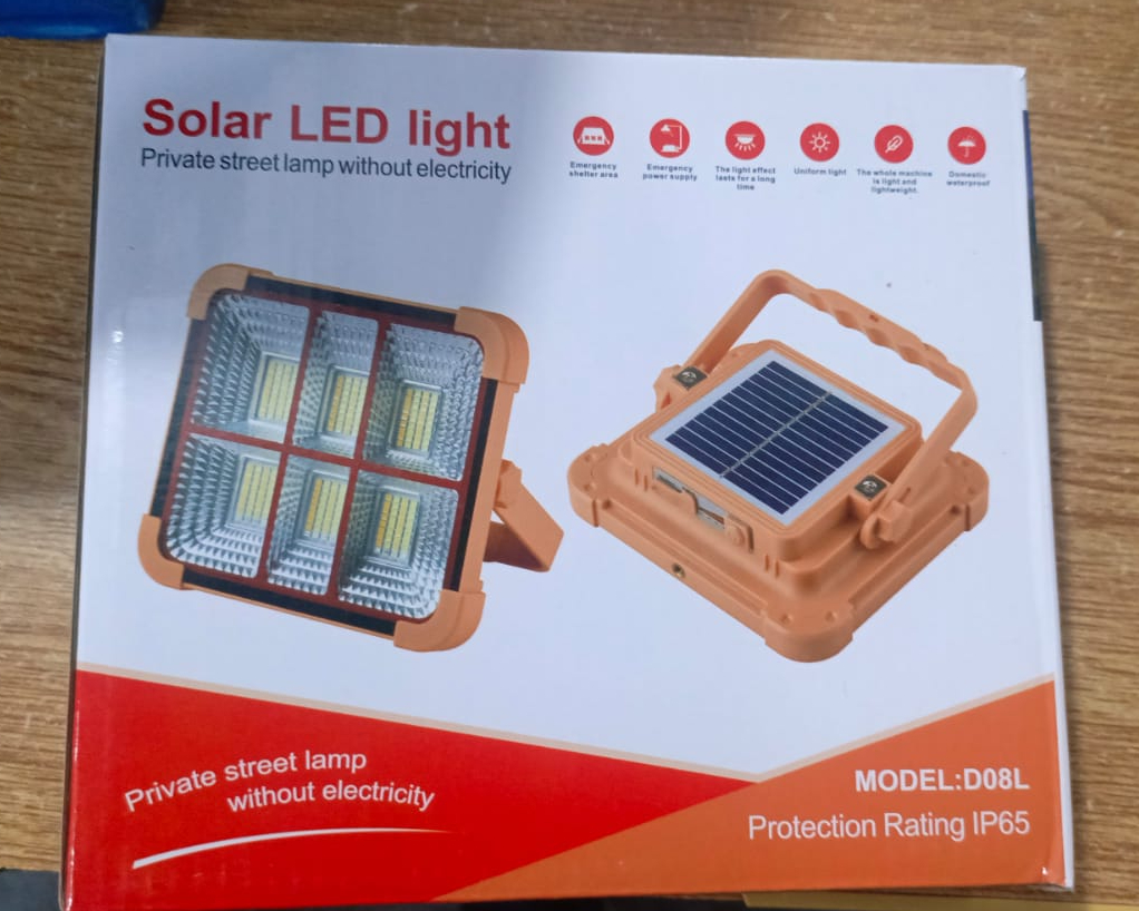 outdoor-led-flood-light-with-solar-panels-model-d08l_PD3397