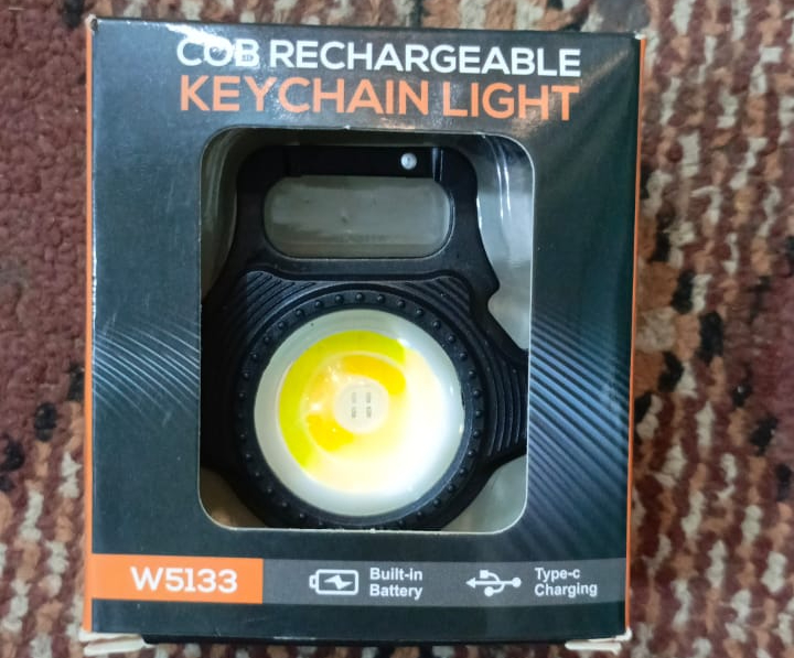 w5133-cob-rechargeable-keychain-light-small-and-lightweight_PD3385