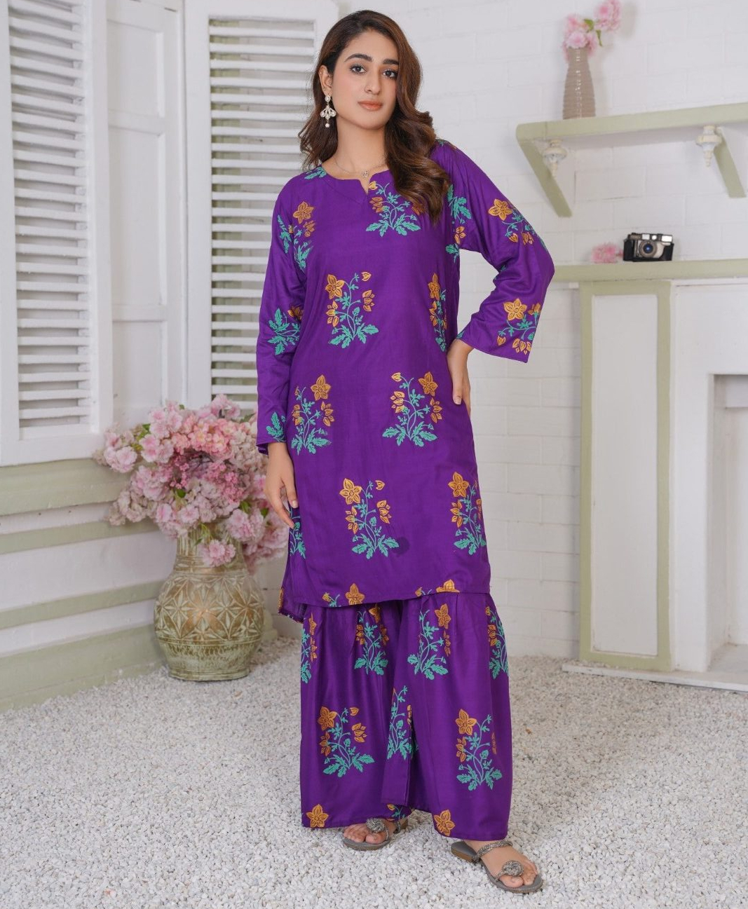 lilen-block-flower-print-2pc-suit-shararah-style_PD2830