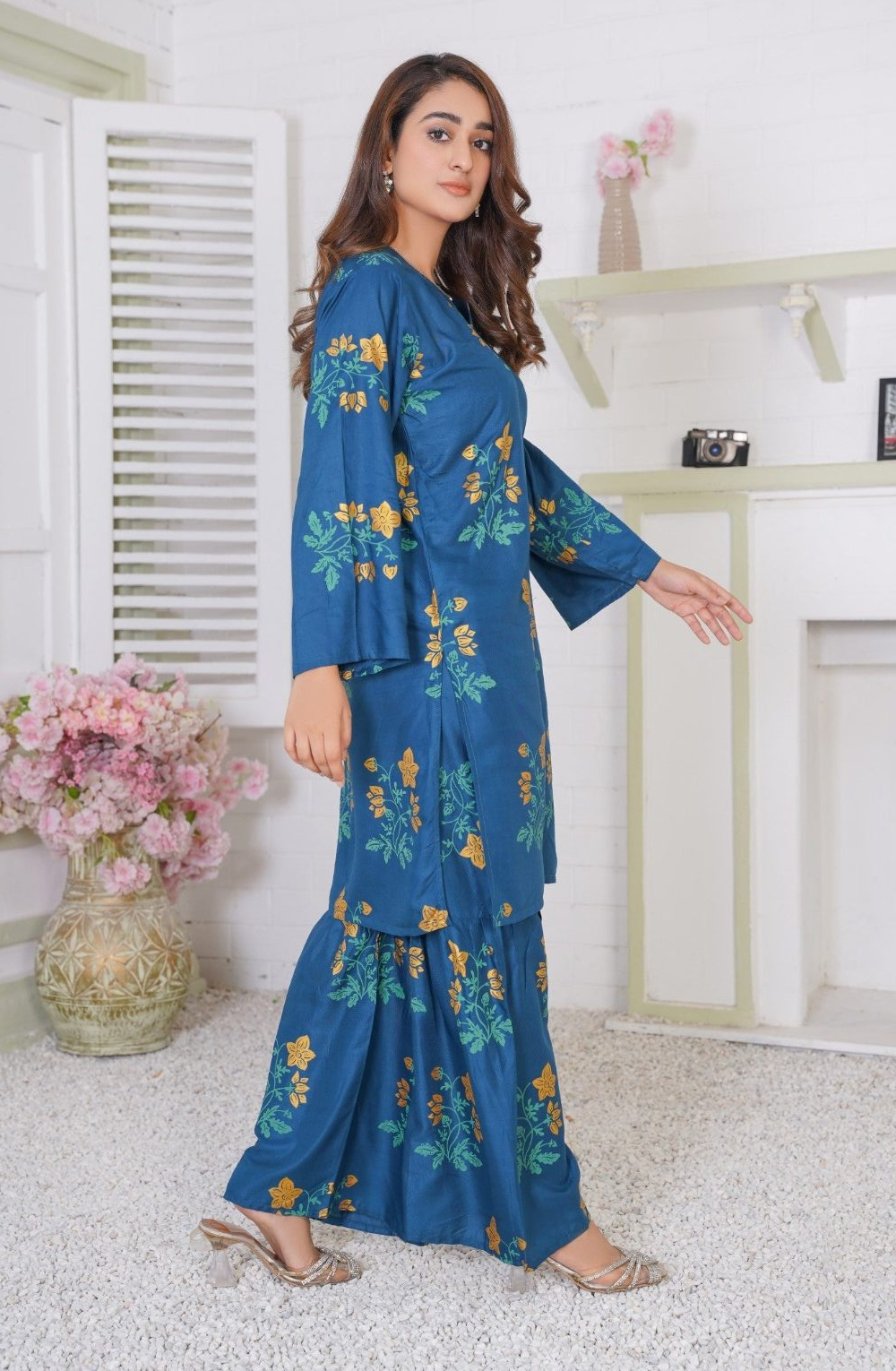 lilen-block-flower-print-2pc-suit-shararah-style_PD2830