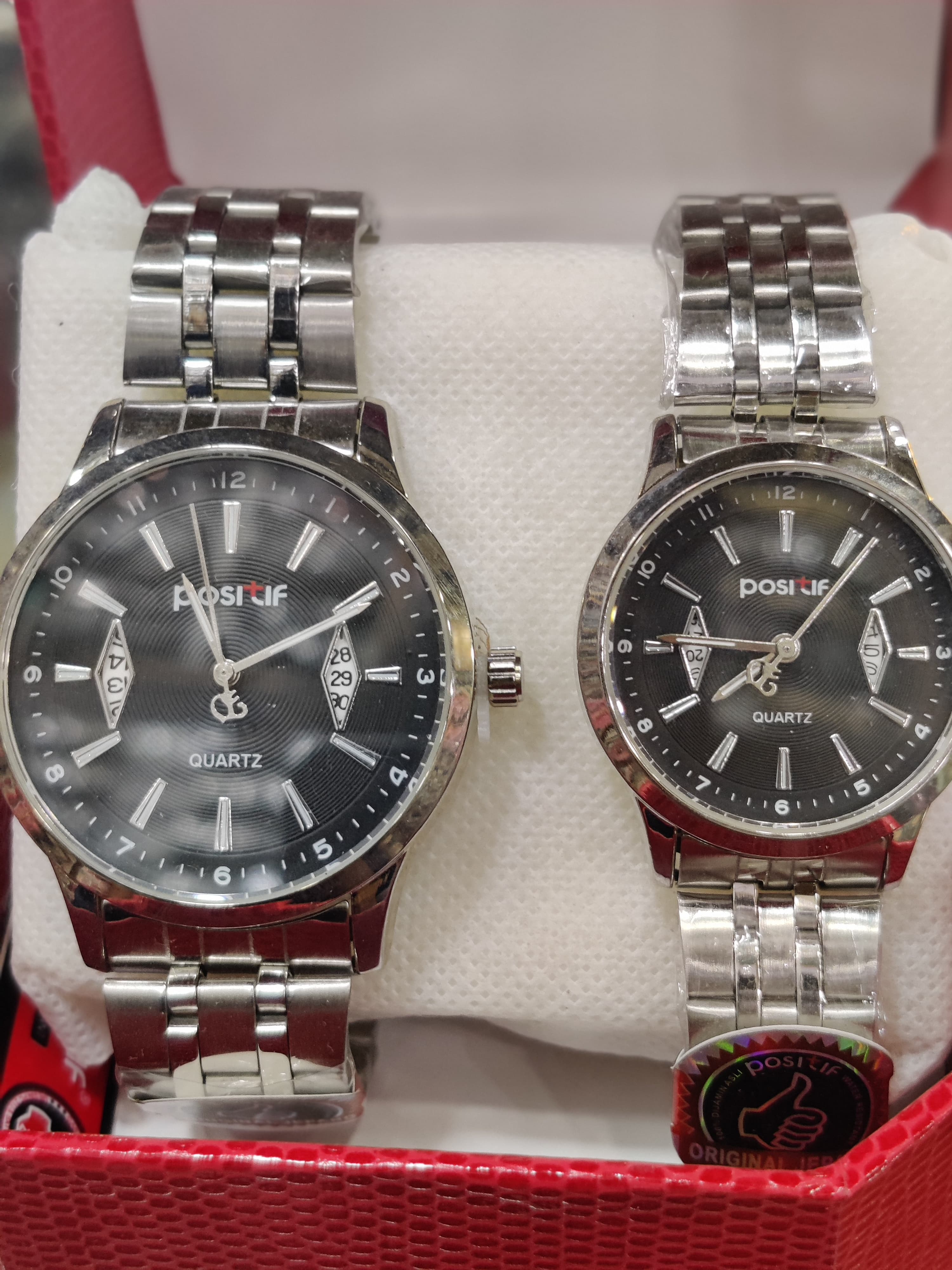 positif-good-looking-dile-couple-watch-with-steel-chain-watch_PD1540