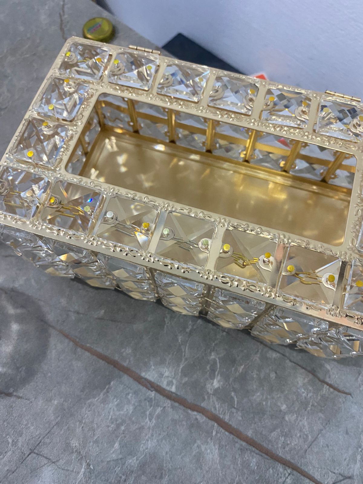 tissue-holders-rectangular-crystal-tissue-box-cover-decorative-toliet-paper-box_PD1397