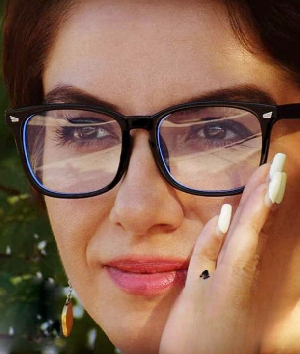 classical-glasses-premium-transparent-glasses-stylish-amp-versatile-eyewear-for-men-and-women_PD384
