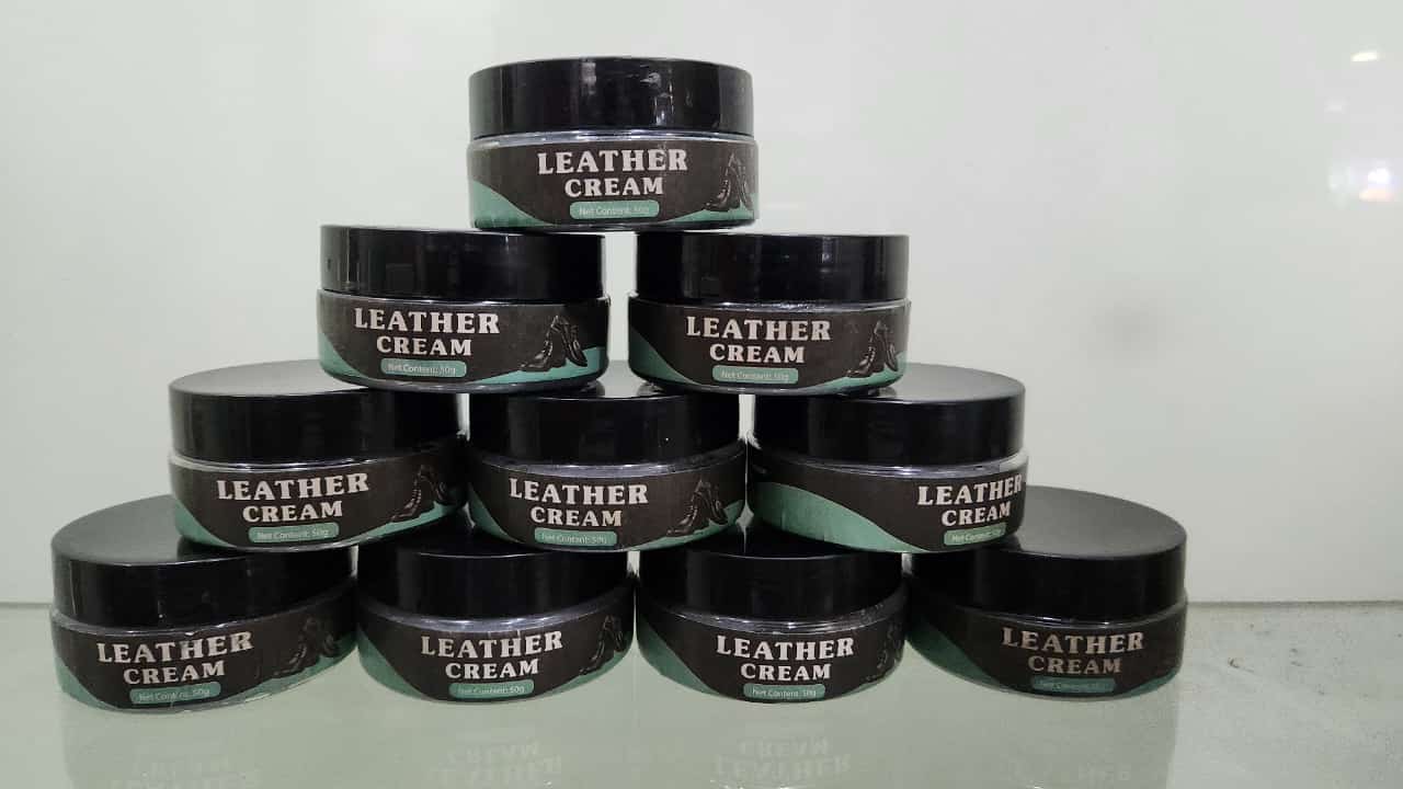 shoe-care-kit-a-complete-package-for-every-kind-of-shoes_PD288