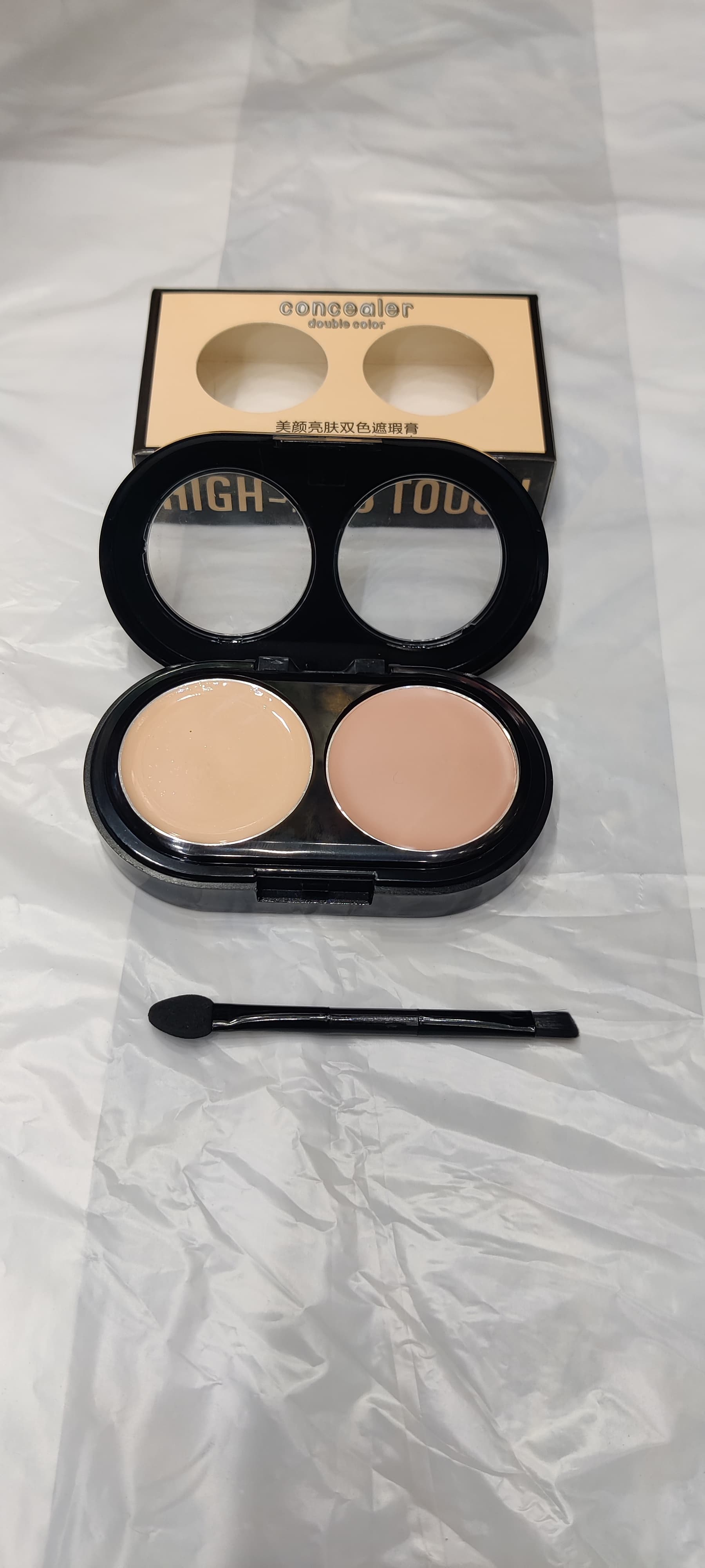 creamy-2-in-1-concealer-kit-warm-beige-creamy-concealer-pale-yellow-sheer-finish-pressed-powder_PD2650