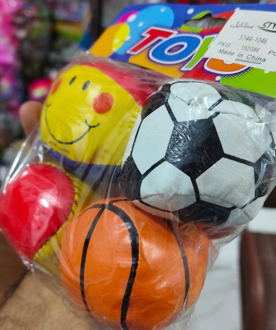 pack-of-4-speed-power-super-sport-soft-mini-football-for-kids_PD2182