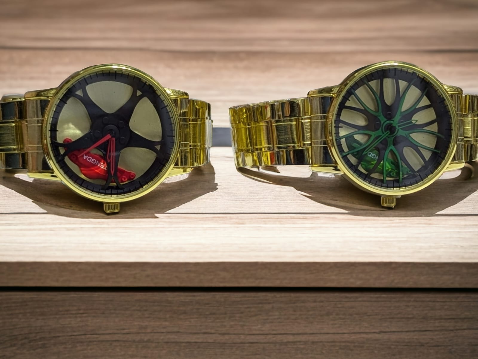 golden-ferarri-rim-watch-for-mens-golden-chain-with-random-mix-dials_PD429