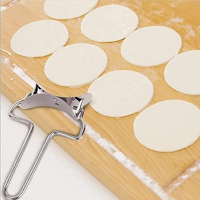 rolling-dough-cutter-dumpling-making-tool-kitchen-cutter-roller-wood-handle_PD1225