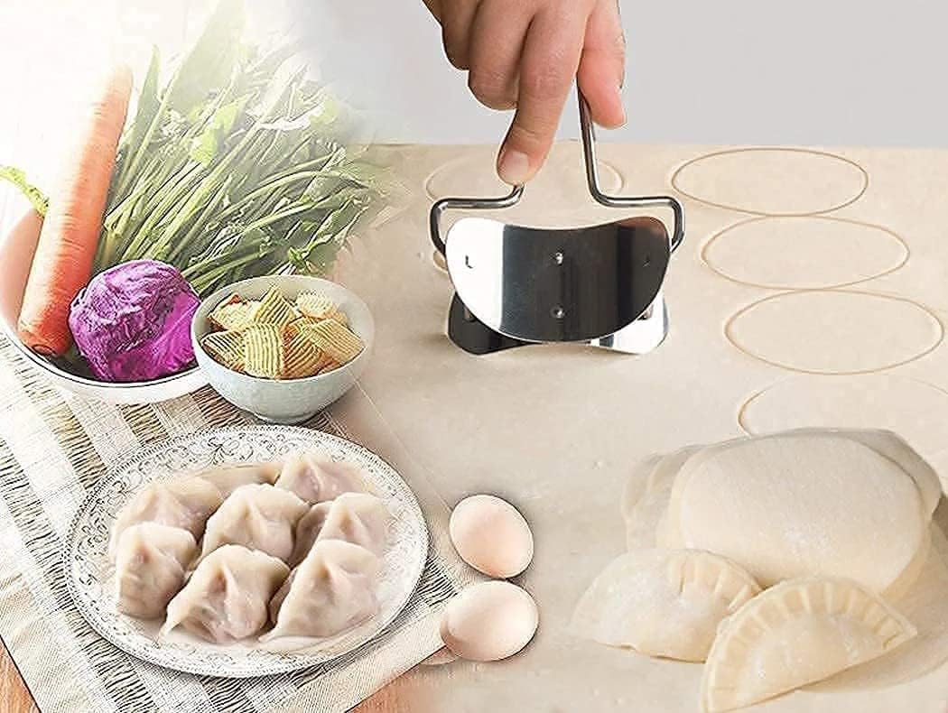 rolling-dough-cutter-dumpling-making-tool-kitchen-cutter-roller-wood-handle_PD1225