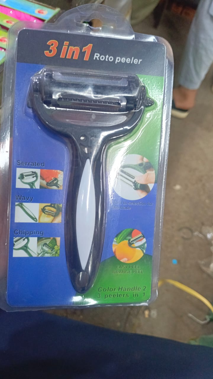 cyclone-knife-3-in-1-roto-the-3-in-1-vegetable-peeler-is-a-versatile-kitchen-tool-designed-for-multiple-peeling_PD125