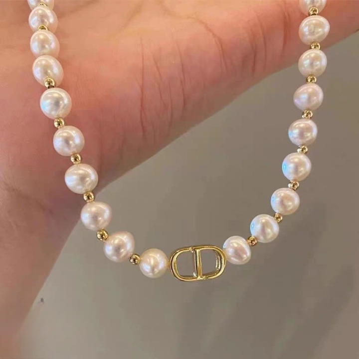 beautiful-pearl-charm-korean-elegant-necklace-for-girls_PD1725