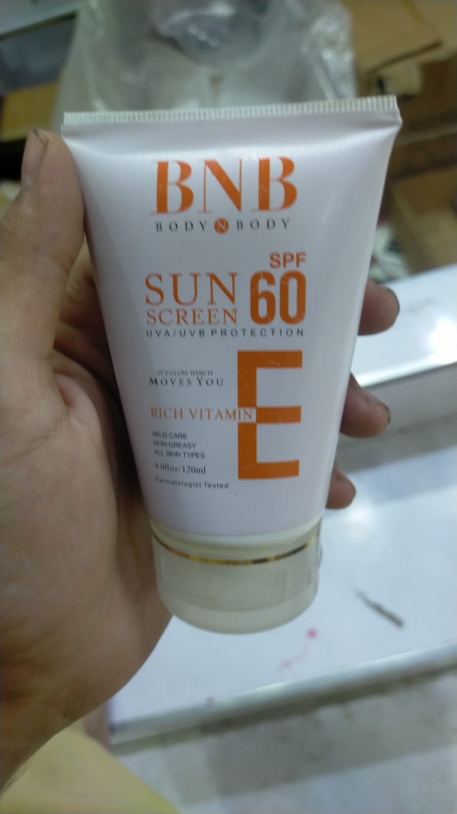 bnb-sun-screen-spf-60-vitamin-e-120ml_PD1440