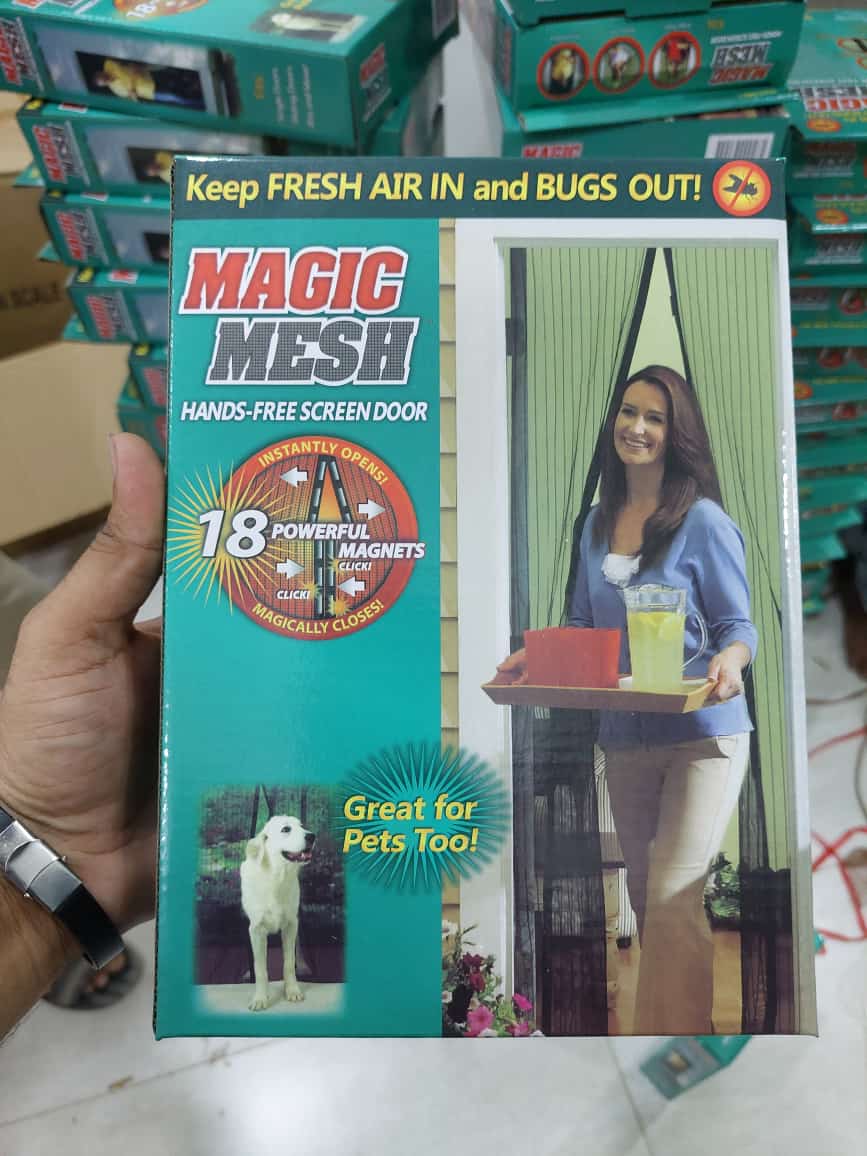 magic-mesh-deluxe--hands-free-magnetic-screen-door-mesh-curtain-keeps-bugs-out_PD1199