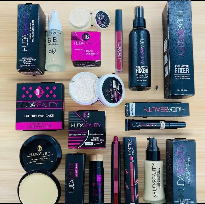 10-in-1-makeup-deal-huda-beauty-makeup-bundle-perfect-for-all-your-beauty_PD1061