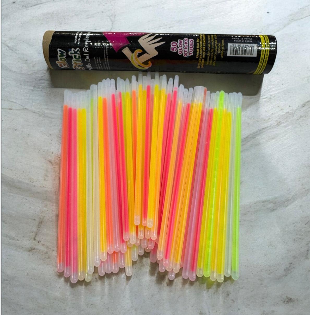 bright-glow-sticks-party-fluorescence-glow-sticks-bracelets-necklaces-neon-for-wedding-party-sticks-50-pcs-in-box_PD1027