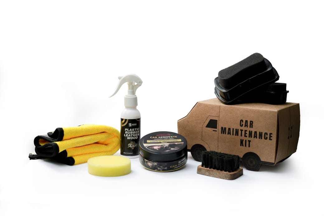 car-care-kit-a-maintenance-kit-for-your-car-to-clean-indoor-and-outdoor-keep-your-car-gleaming-and-fresh_PD925