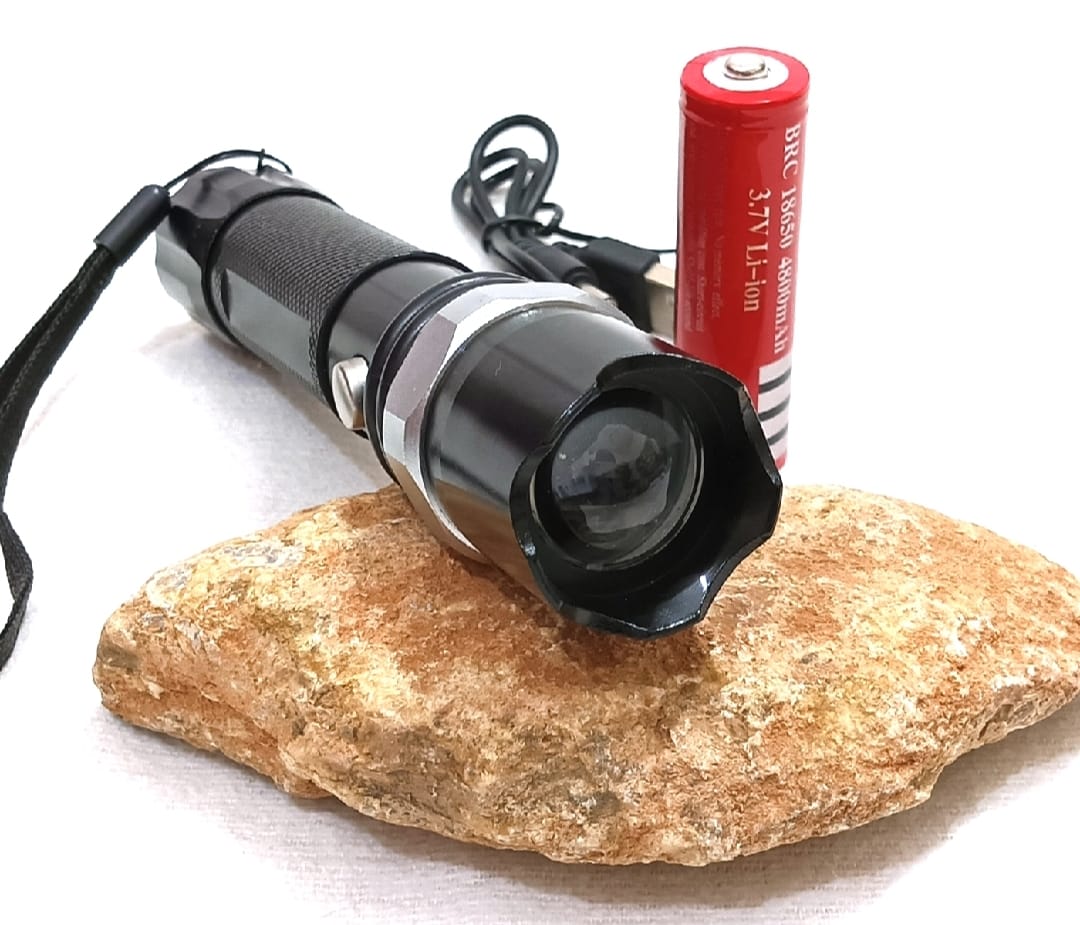 xa-808-high-quality-metal-body-usb-rechargeable-led-flashlights-zoomable-multifunction-zoom-high-lumens-for-emergencies-outdoor-home-and-hiking_PD546