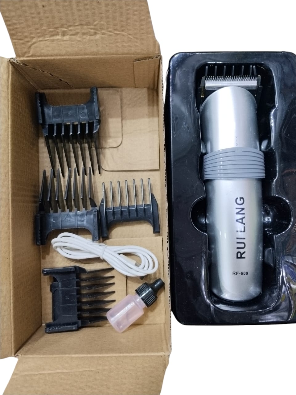 ruiling-rf-609-professional-hair-cliper-hairdressing-trimmer-rechargeable-cutting-machine-beard-styling_PD276